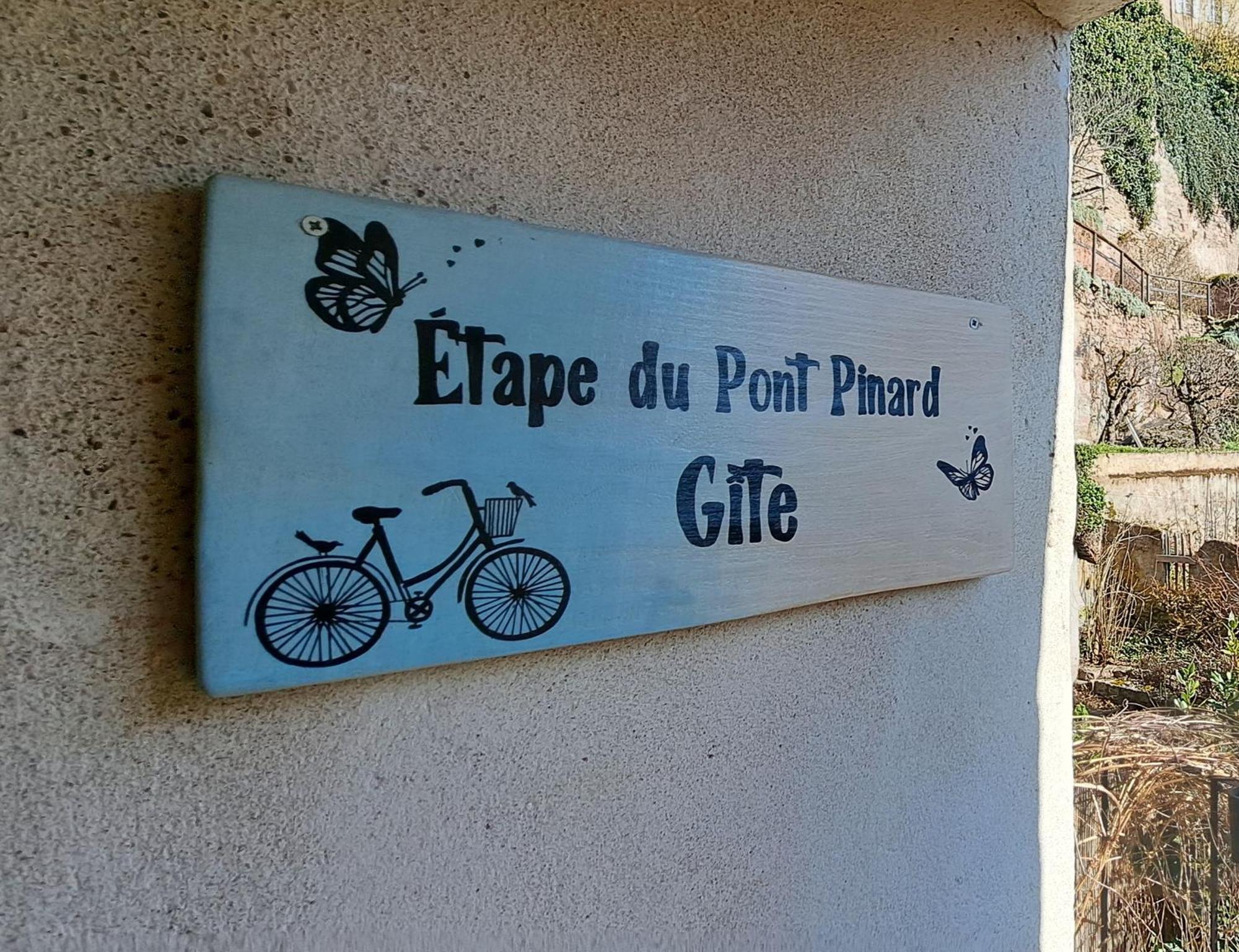 Vila Etape Du Pont Pinard Semur-en-Auxois Exteriér fotografie
